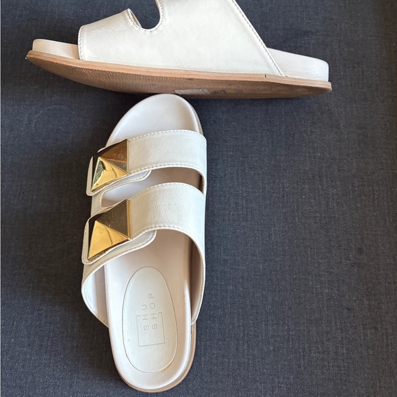Chic White Sandals with Gold Buckles Adjustable Stripes Sz 9 Excellent Condition - Picture 6 of 7